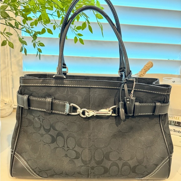 Coach Hampton Signature Black Carryall Handbag (Authentic) - Picture 1 of 15